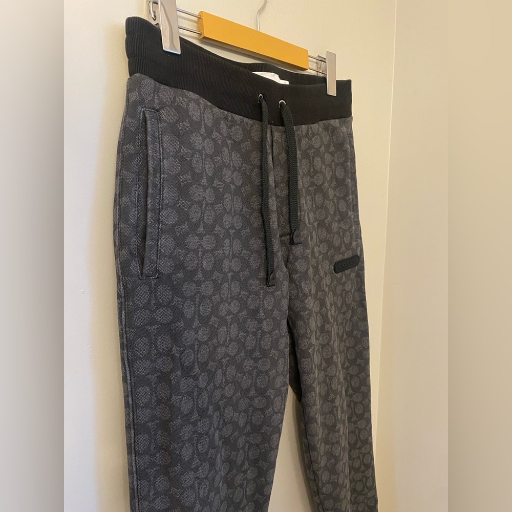 COACH Essential Signature Jogger Black and Grey Size Small Luxury Minimalist - Picture 5 of 16
